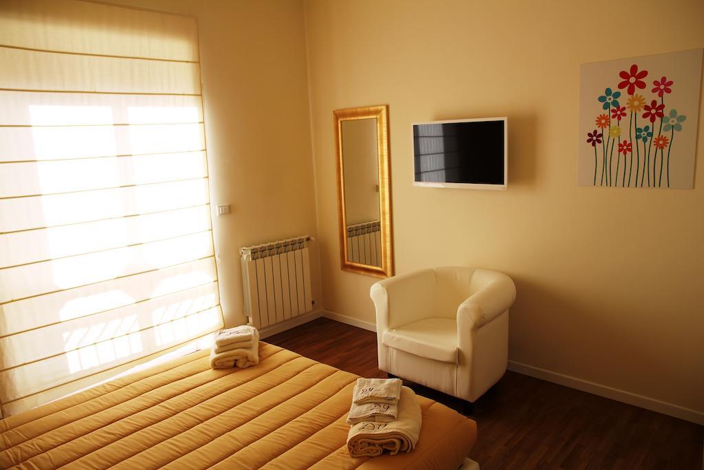 Domus Yenne Suites Cagliari Room photo